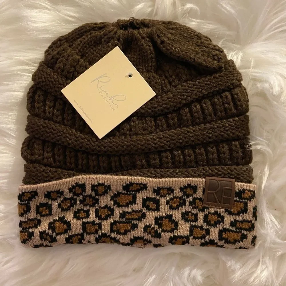 Riah Fashion Beanie Brown With Leopard Print Knit NWT One Size Warm Cozy - Picture 2 of 4